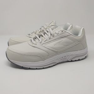 brooks non skid shoes